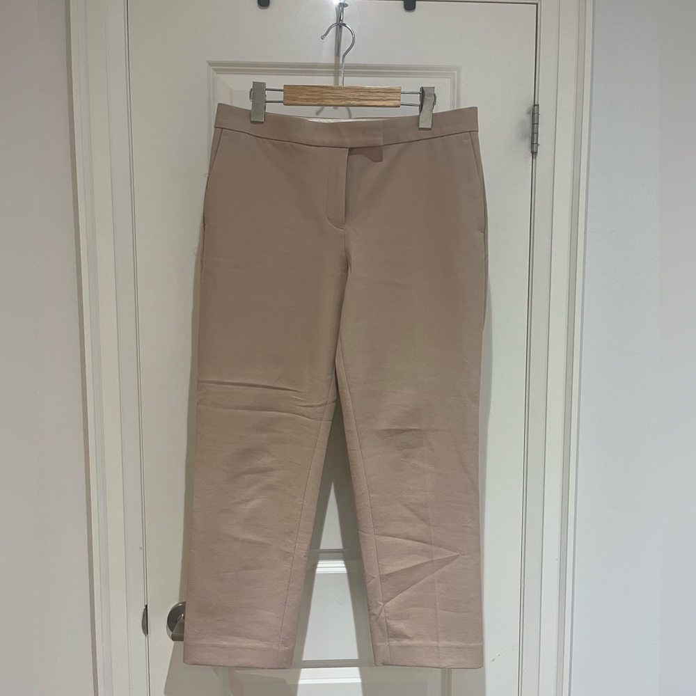 Ann Taylor natural light blush tone work trousers - size 8 - regular fit cropped